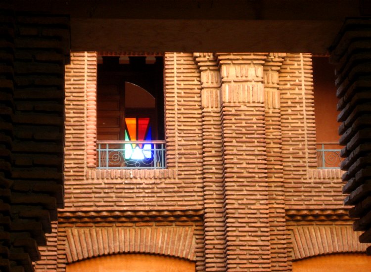 Vitrail Théâtre Royal Marrakech - reiki-formation
