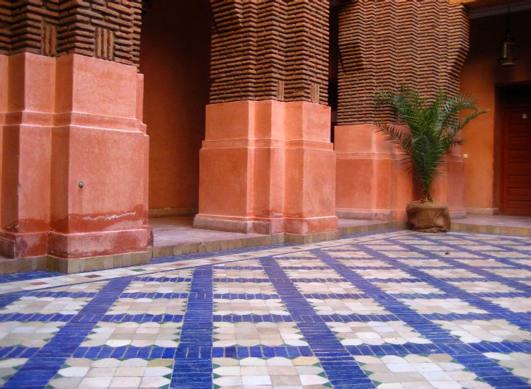 Cour intérieure Théâtre Royal Marrakech - reiki-formation